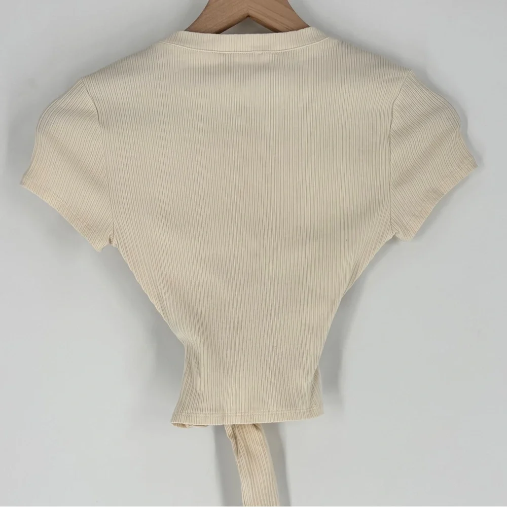 Revolve Lovers + Friends Lynn Top Cropped Ribbed Lynn Top - Picture 6 of 7